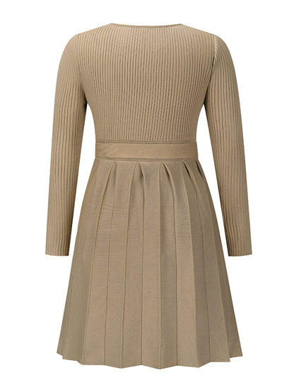 Vestido estilo suéter plisado con lazo en el frente y cuello cruzado