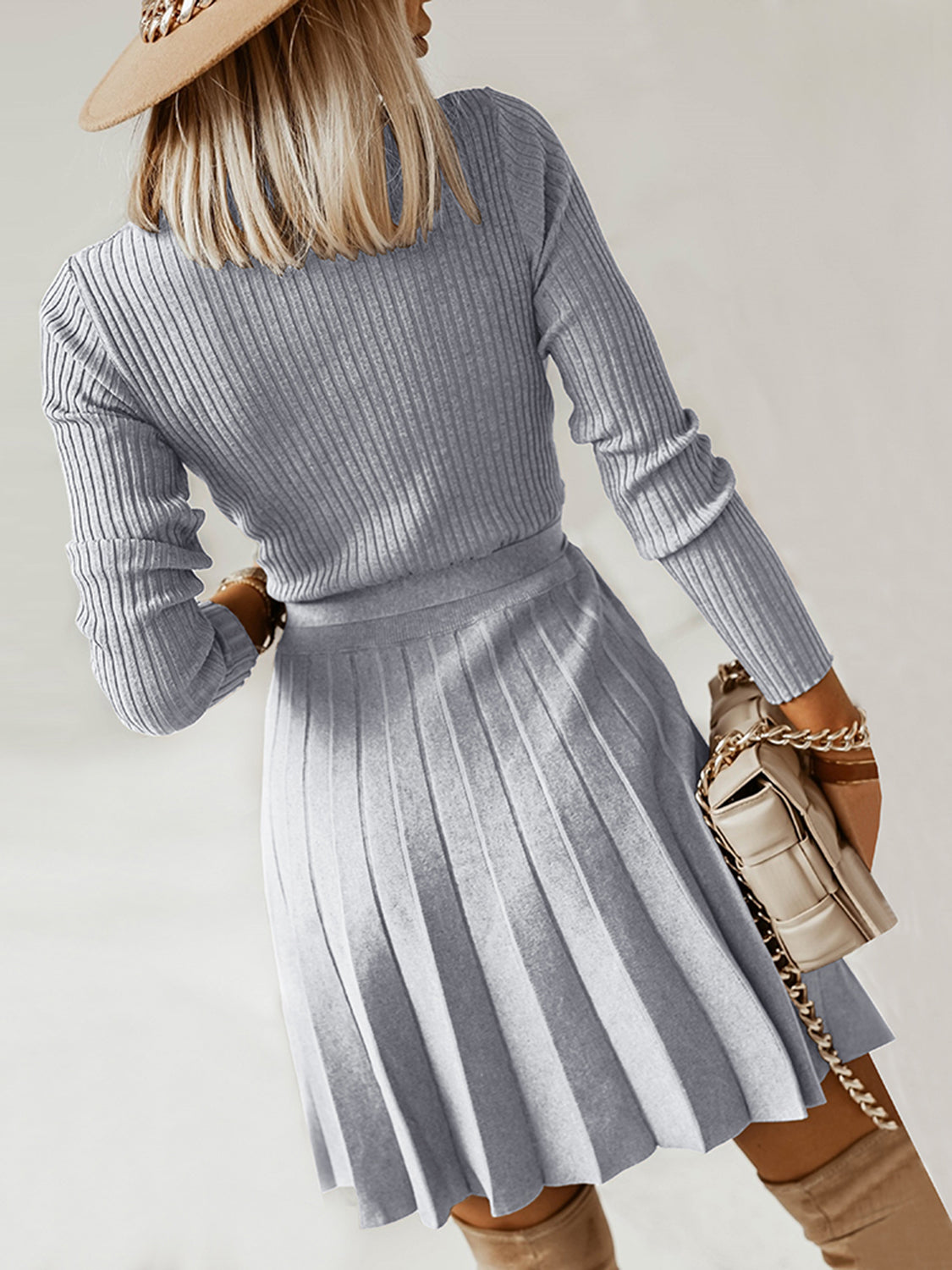 Vestido estilo suéter plisado con lazo en el frente y cuello cruzado